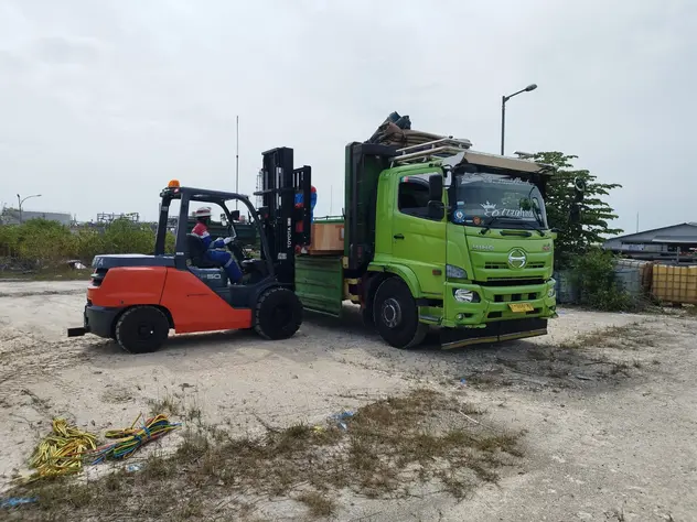 Jasa Paket Terdekat Jakarta Pusat – Sumbawa Barat, Pilihan Tepat Kirim Barang Bisnis Anda