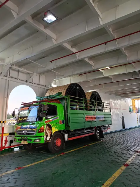 Sewa Truk Wing Box Jakarta Selatan – Sumbawa Barat, Cepat & Aman
